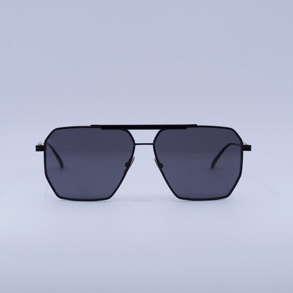 Bottega Veneta BV1012S 001 Sunglasses Black Aviator Frame, Grey Lenses main image 4